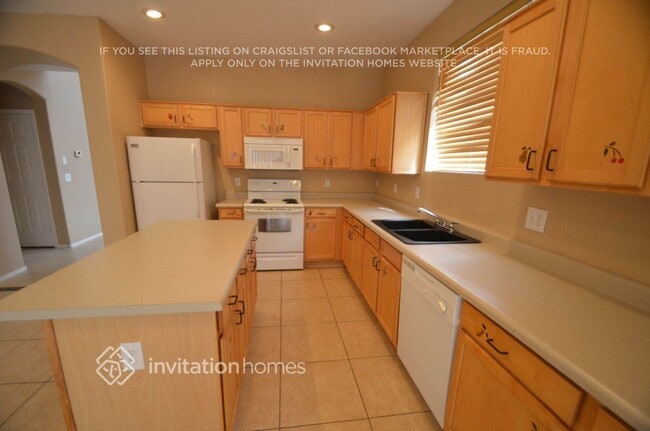 Building Photo - 3837 W Darrow St