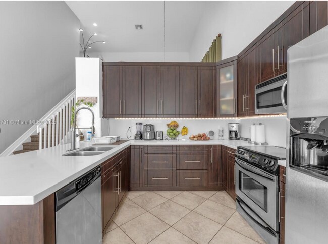 Foto del edificio - 1755 NE 37th Ave