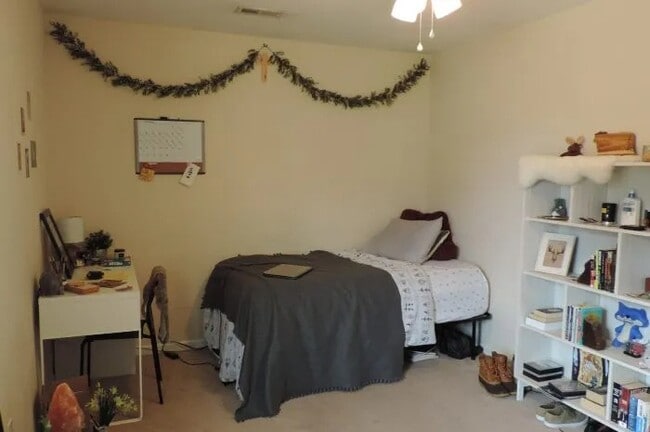 Building Photo - Positive Way Apartments