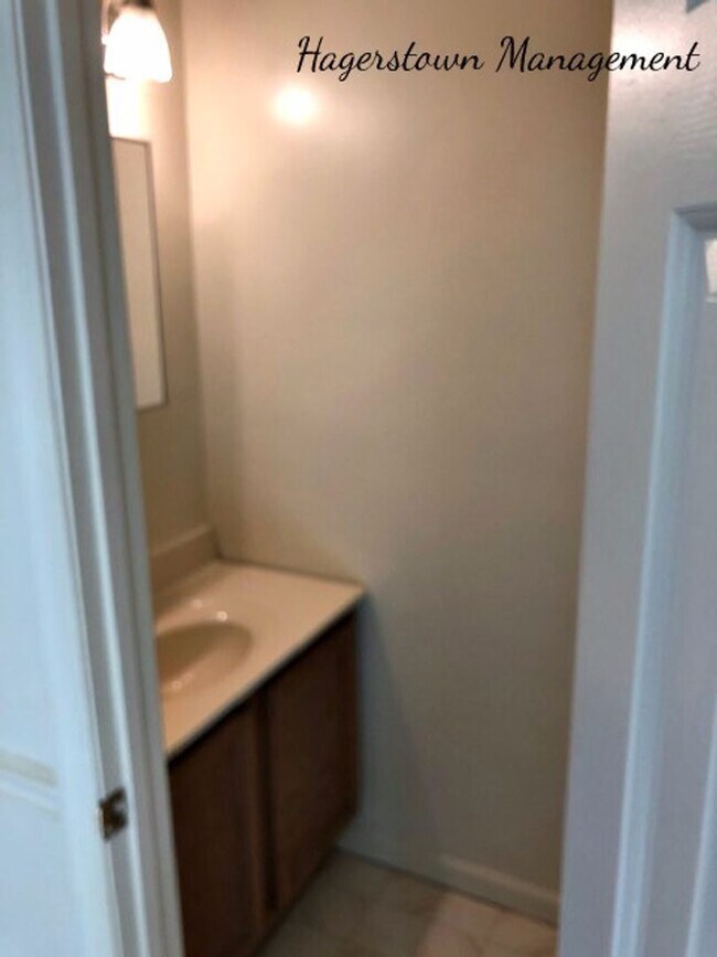 Foto del edificio - Duplex in Williamsport