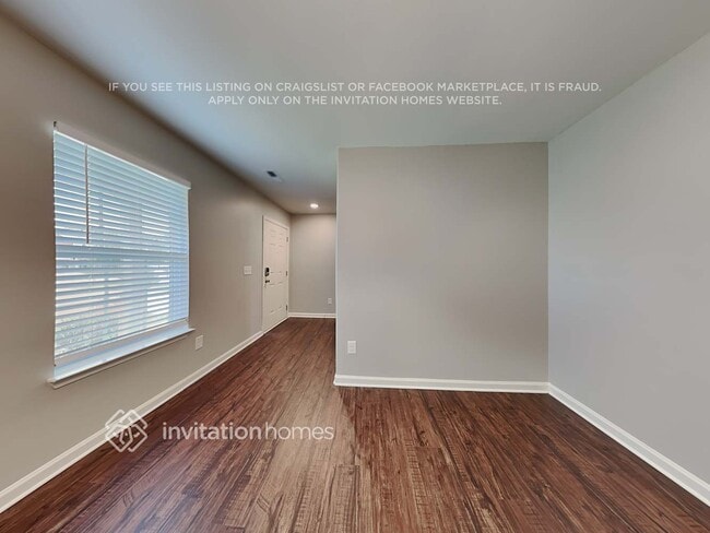 Foto del edificio - 651 Field Crossing Ct