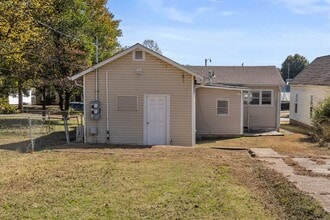 Building Photo - 801 E Mobile St