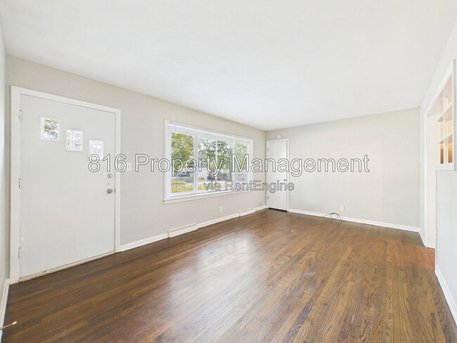Foto del edificio - 8250 Webster Ave