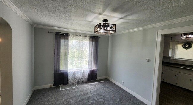 Building Photo - 832 Woodville Rd
