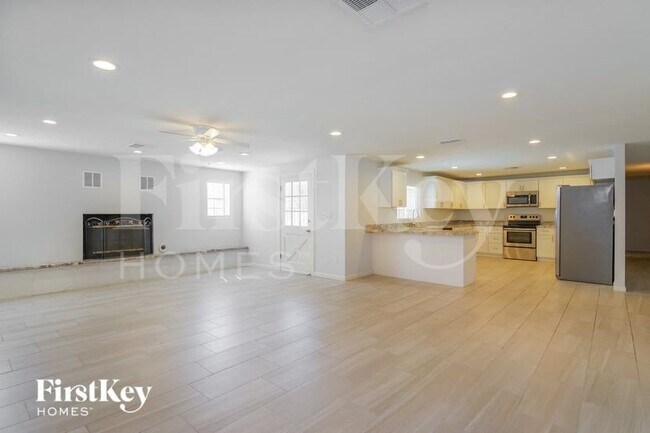Foto del edificio - 14401 N 36th St