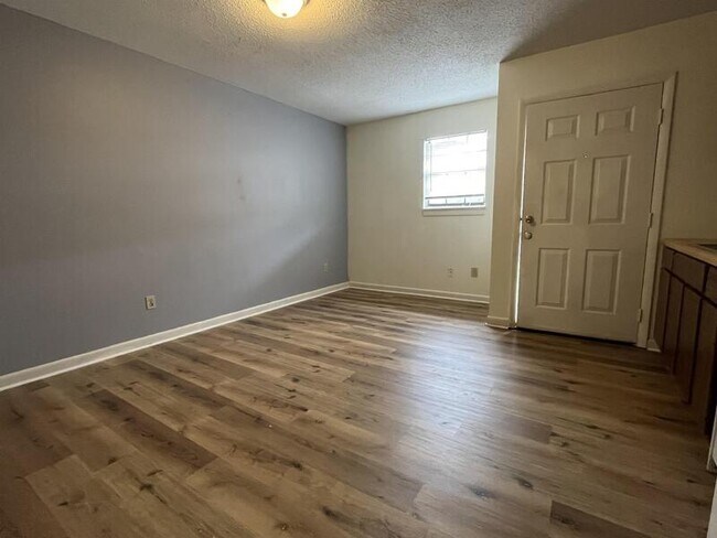 Foto del edificio - 31 8th St NW