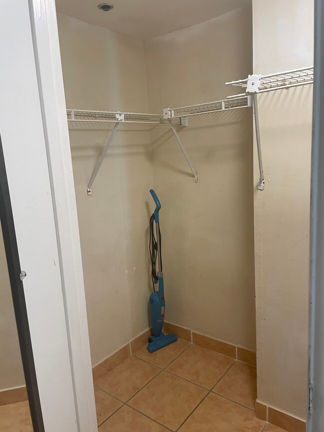 Foto del edificio - 6345 Collins Ave