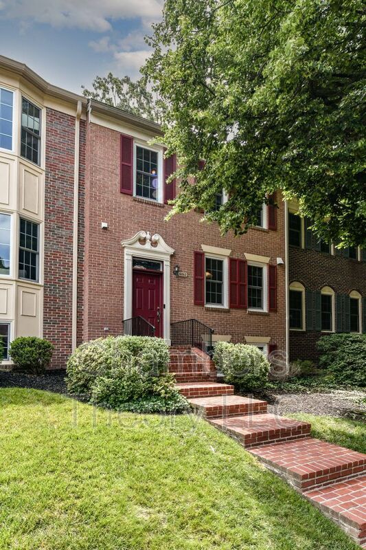 6862 Williamsburg Pond Ct, Falls Church, VA 22043 House Rental in