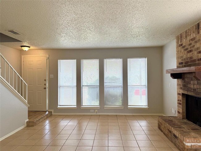 Building Photo - 6497 Hart Ln