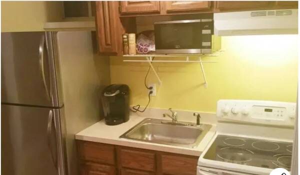 Foto del edificio - 208 Colesville Manor Dr