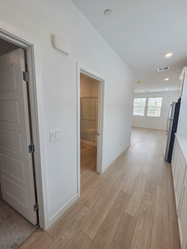 Building Photo - 152 Preston Ter Ave