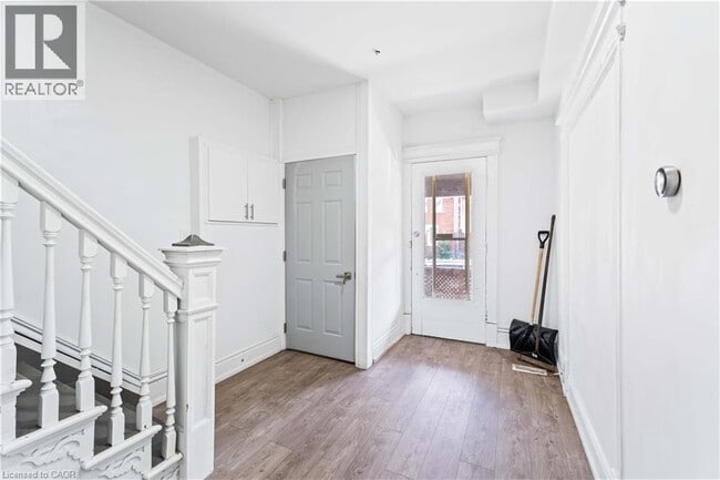 Building Photo - 110 Myrtle Ave