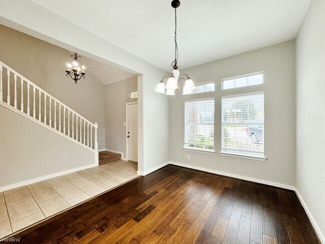 Foto del edificio - 4 br, 3.5 bath House - 6050 Sandy Creek Dr