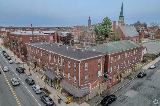 Exterior - Lyman Street Apartments
