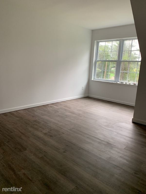 Building Photo - 739 NY-42