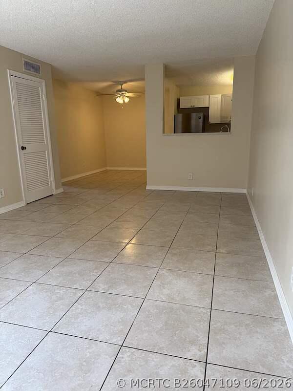 Foto del edificio - 10914 Royal Palm Blvd