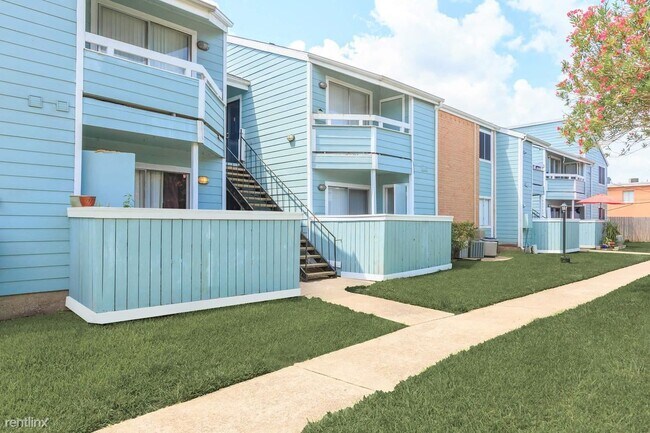 Foto del edificio - 2 br, 2 bath Condo - 3520 East Nasa Pkwy F...