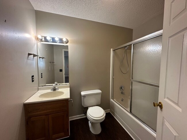 Foto del edificio - 1004 Northwood Dr