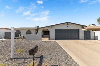 Building Photo - 4716 W Christy Dr