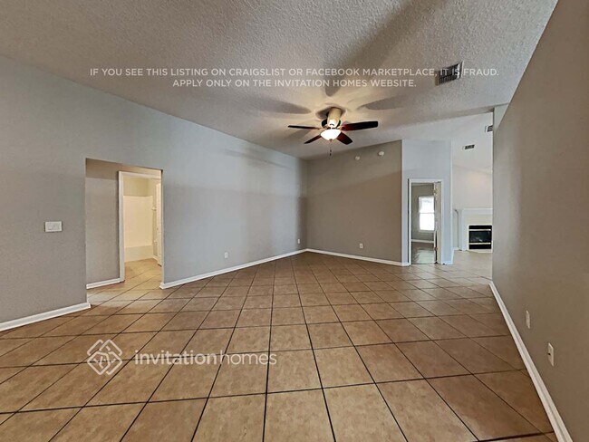 Foto del edificio - 1759 Canopy Oaks Dr