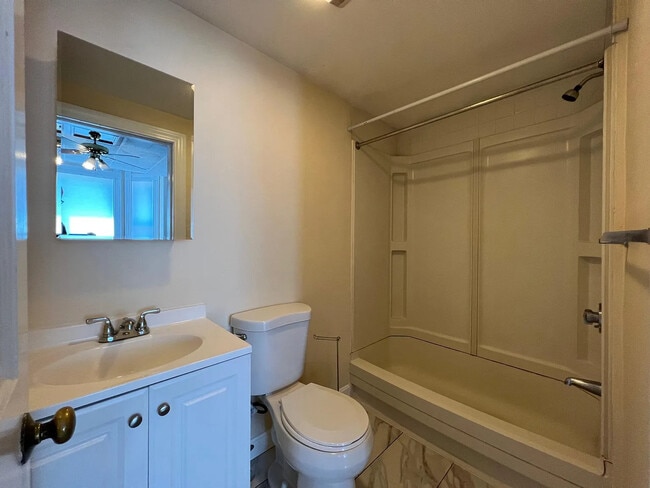 Foto del edificio - 105 Ashland St