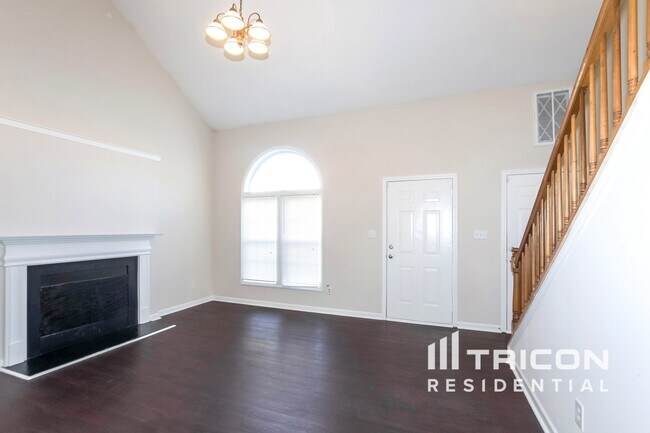 Foto del edificio - 1507 Hollow Maple Dr