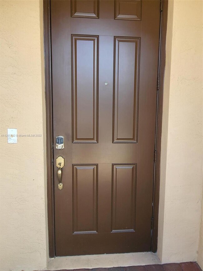 Foto del edificio - 5288 Ellery Terrace