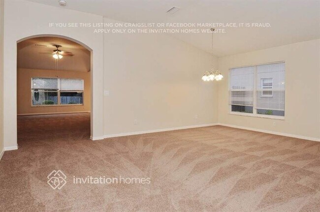 Foto del edificio - 12069 Warwick Cir