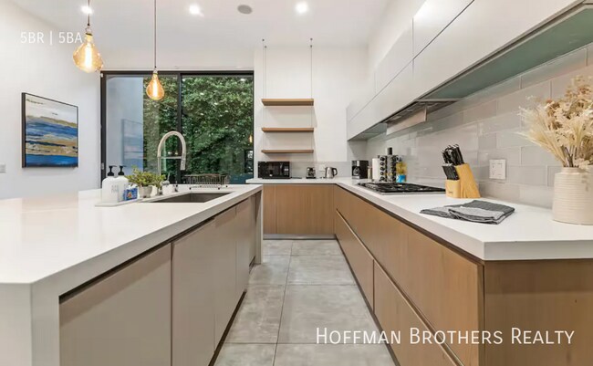 Foto del edificio - 742 N Cherokee Ave