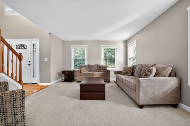 Foto del edificio - Spacious 4BR House in Oswego