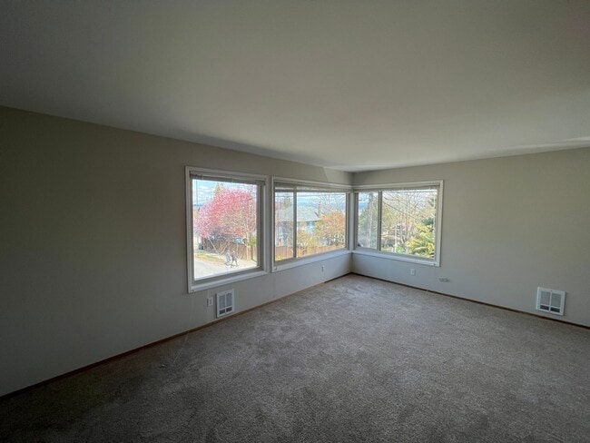 Photo - 1505 E Galer St Apartment