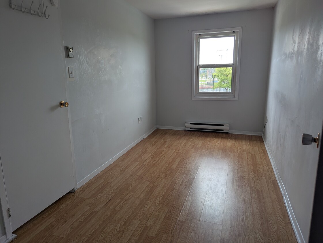 Primary Photo - 2013 North Park St