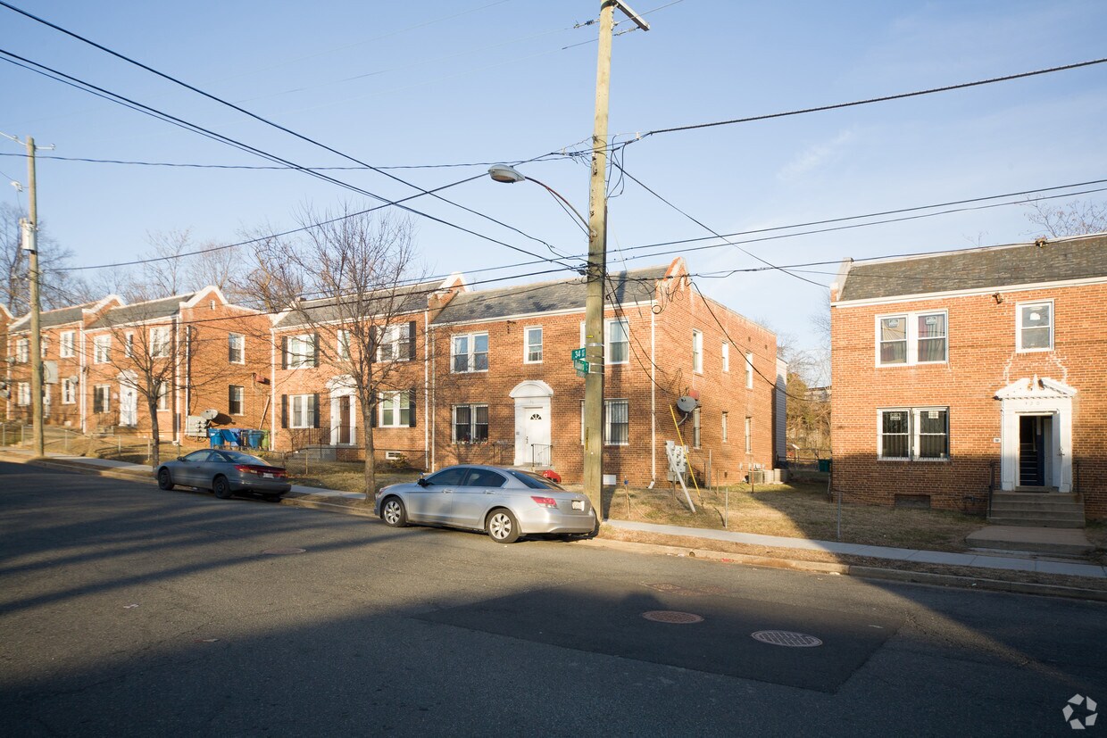 Primary Photo - 316-320 34th St SE