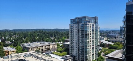 Building Photo - 10610 NE 9th Pl