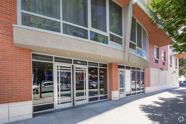 Entrance - 570-574 4th Ave
