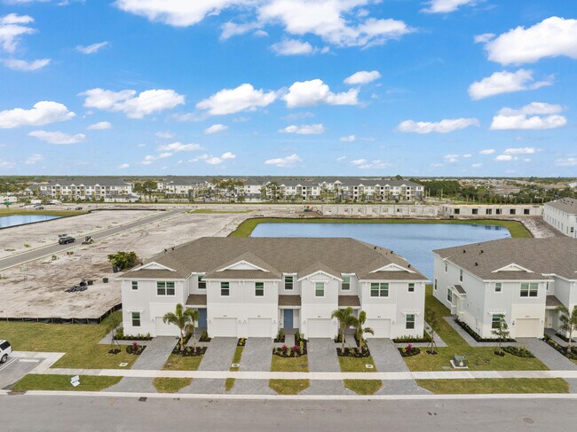 Building Photo - 859 Grovebush Ln
