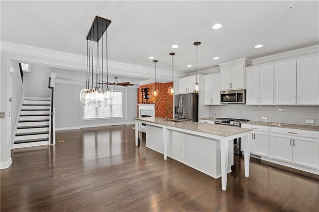 Building Photo - 6428 Brookside Dr SE