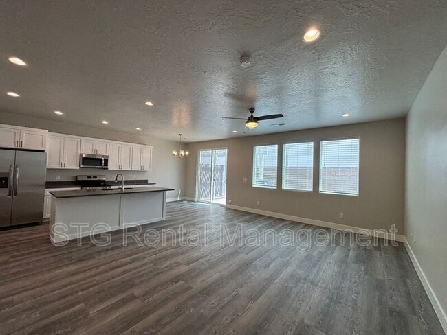 Building Photo - 867 S 4380 W