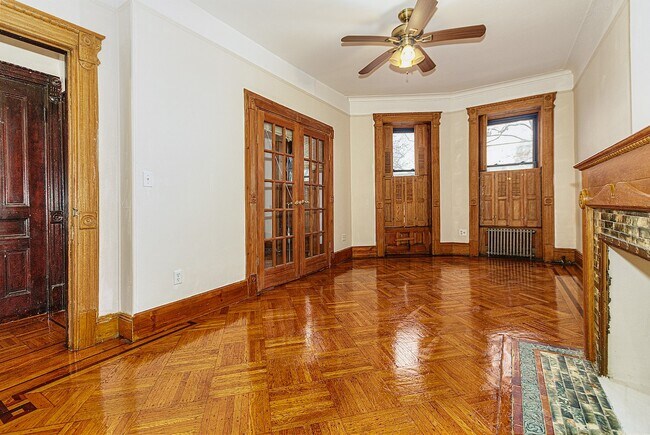 Building Photo - 455 MacDonough St