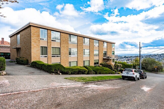 Foto del edificio - Lake Terrace Apartments