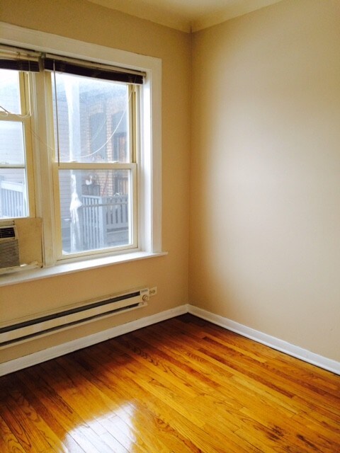 Foto del edificio - 835-837 E 80th St