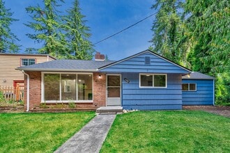 Building Photo - 1548 NE 165th St