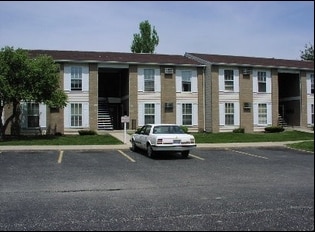 Primary Photo - Gracefield Apartments