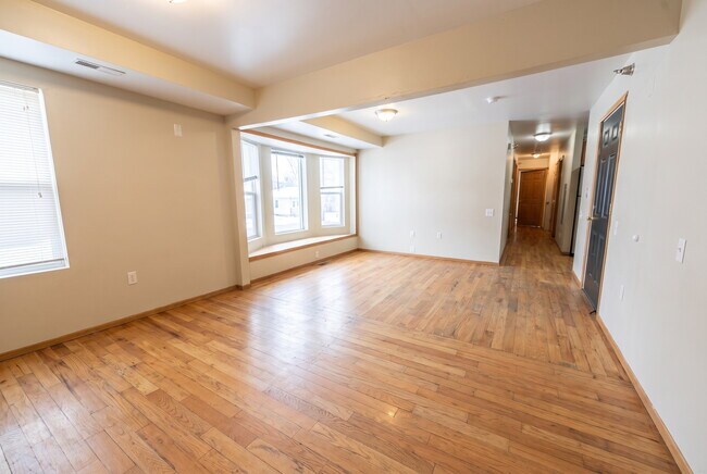 Foto del edificio - 520 W Mifflin St