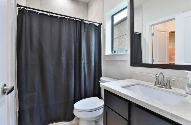 Foto del edificio - 4104 Marina St