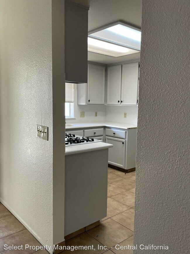 Building Photo - 3 br, 2 bath House - 266 Odessa Way