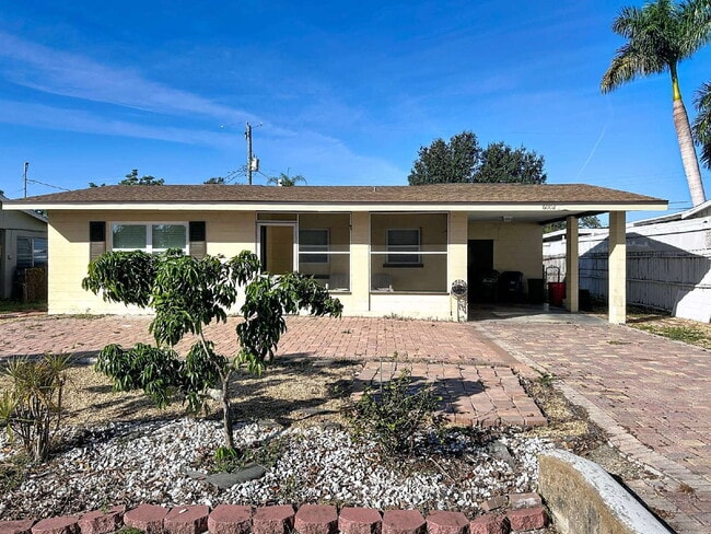 Foto del edificio - 6002 Lords Ave