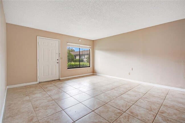 Building Photo - 605 Northlake Blvd
