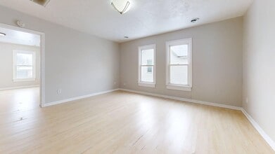 Building Photo - 3130 W 30th St