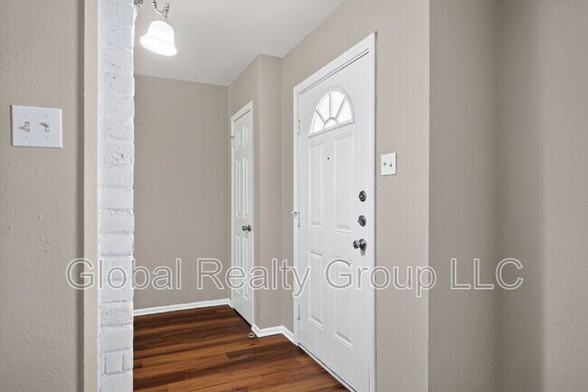 Foto del edificio - 103 Brettonwood Dr